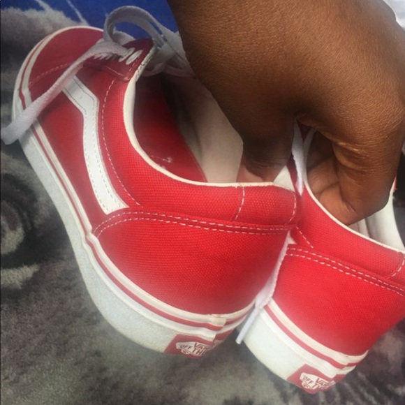 Red vans - Picture 4 of 4